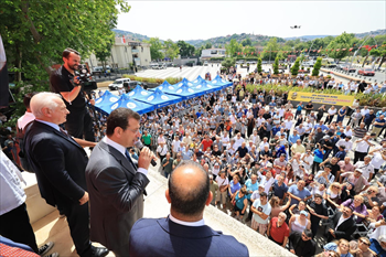 e9003803-e181-45e3-b2a6-fe5c152ddef9.jpg